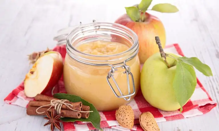 How to make old virginia applesauce cake