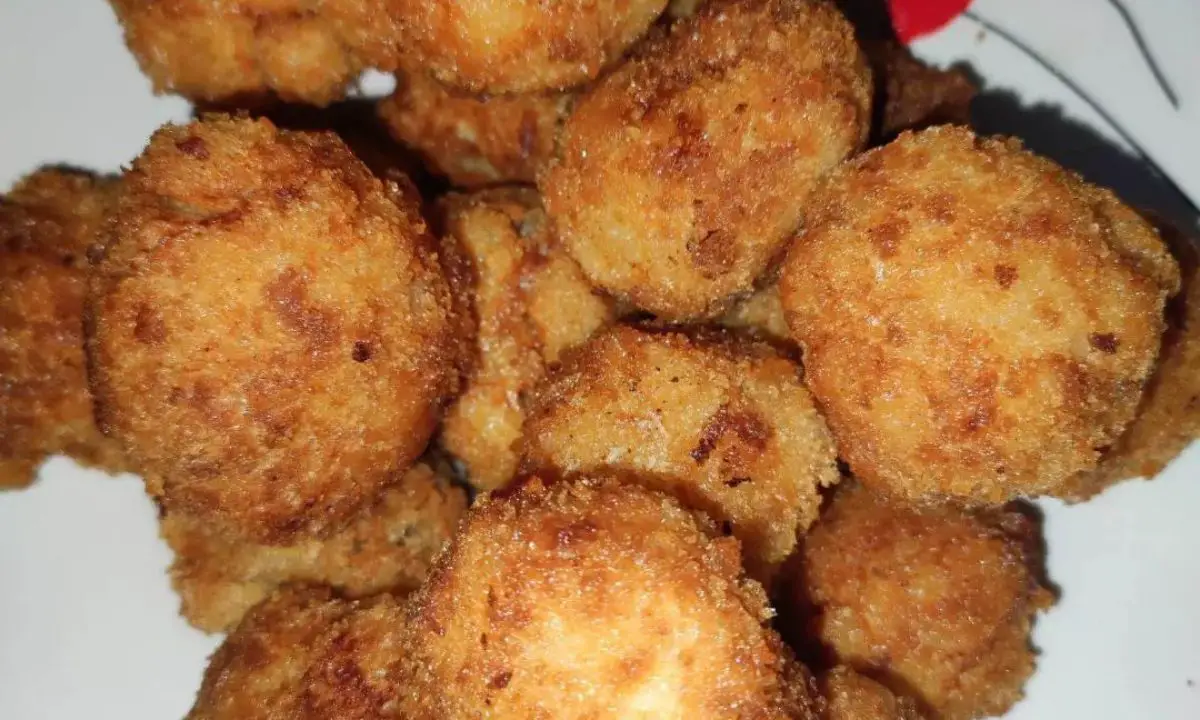 Cheesecake Factory Mac and Cheese Balls